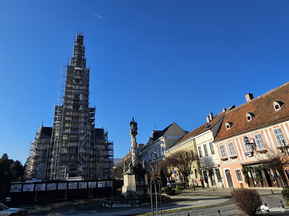 Itt a tavaszi 10 fok