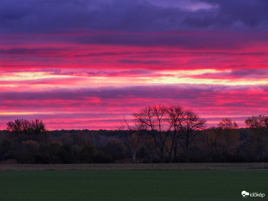 Színpompás novemberi indítás