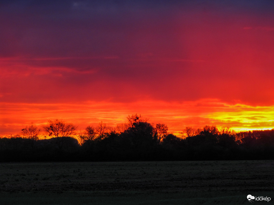 Színpompás novemberi indítás