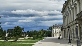 Érkező zivatar a Festetics kastély felett