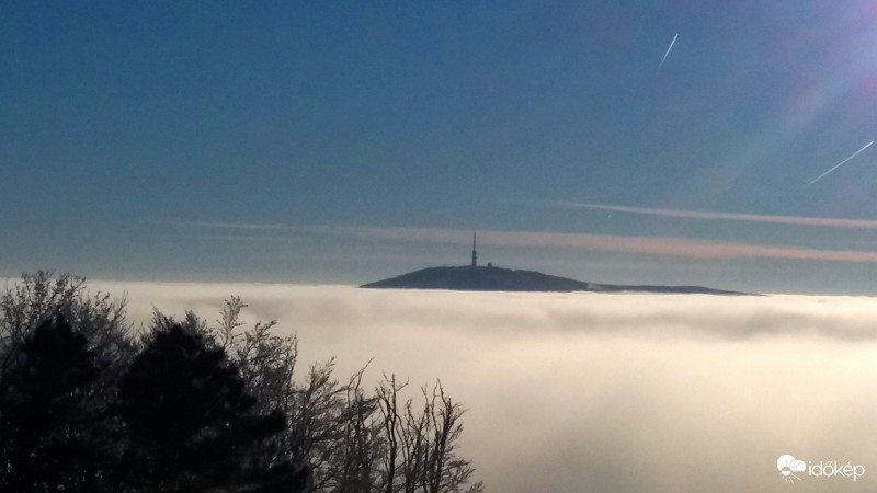 Ködtenger felett Galyatetőn