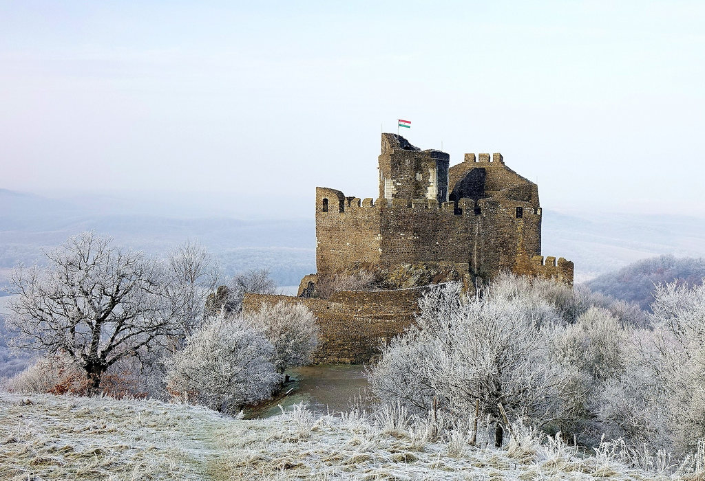 Gyönyörű reggel Hollókő váránál, Nógrád megye , 2017-12-20