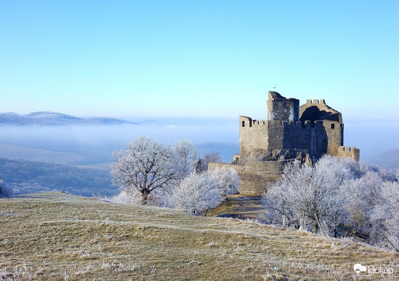 Gyönyörű látvány Hollókő fölött és környékén 2016-12-15