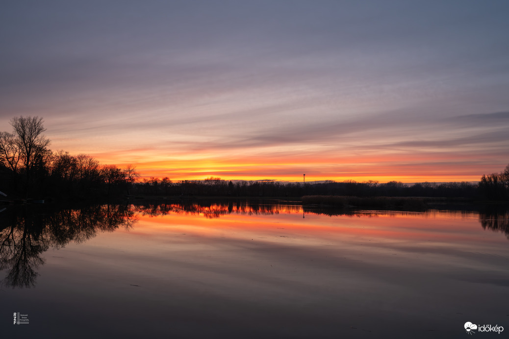 Tüzes naplemente Tiszalökön