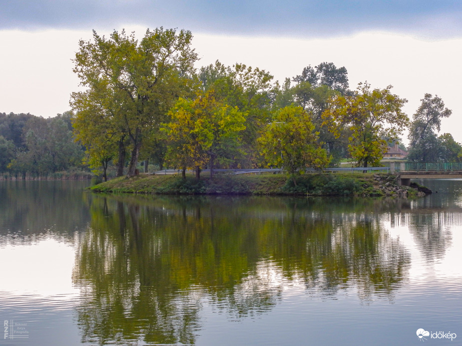 A Kis-Tisza színei ősszel Tiszalökön