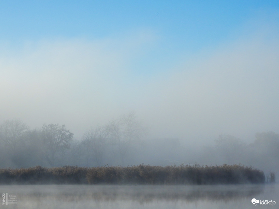 Ködös reggel a tiszalöki Kis-Tiszán