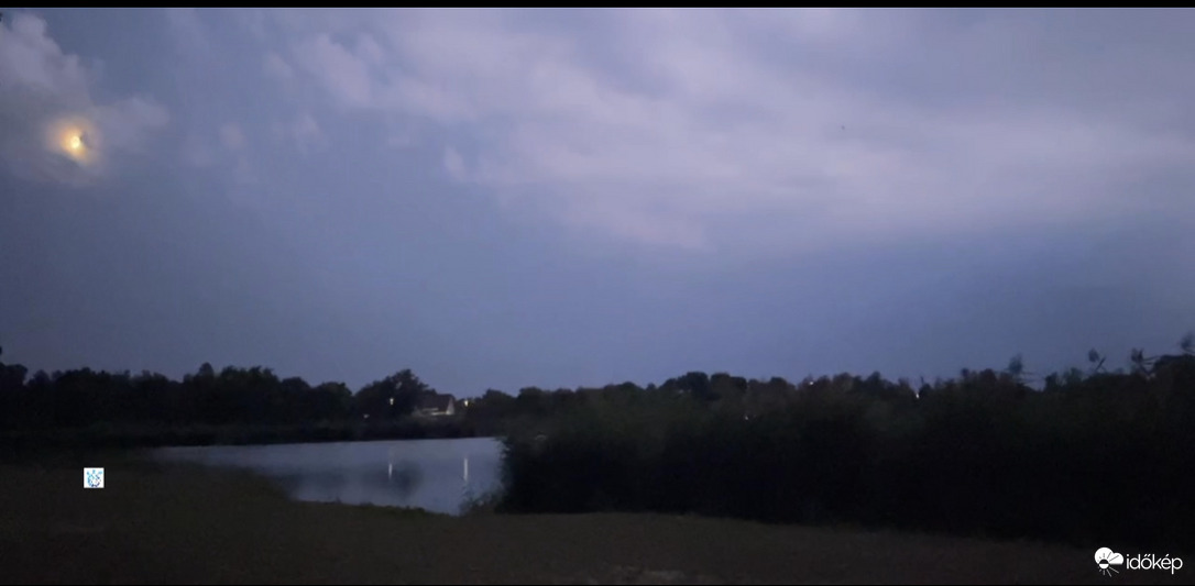 Holdfényes villámos este Tiszalökön 