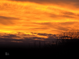 Halloweeni színes naplemente alkalomhoz illően Tiszalökön 