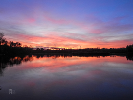 Halloweeni színes naplemente alkalomhoz illően Tiszalökön 