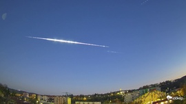 Tűzgömb a hajnali égbolton - 2025.11.07 - 05:56