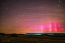 Perseida meteorraj és sarki fény Debrődről nézve 