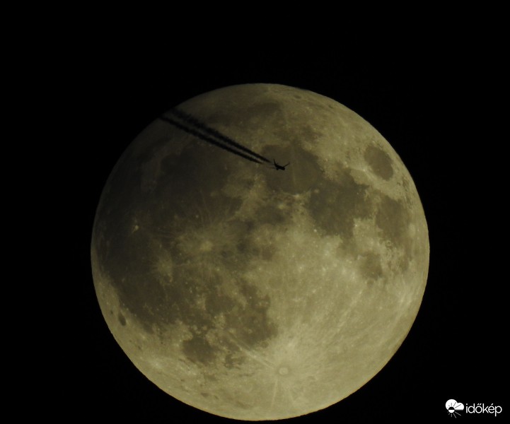 Félárnyékos Holdfogyatkozás