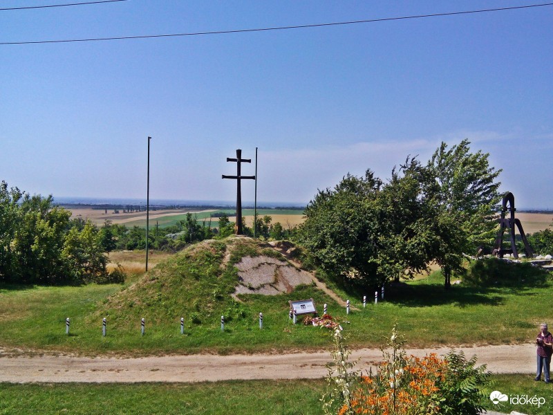 péceli trianoni emlékmű