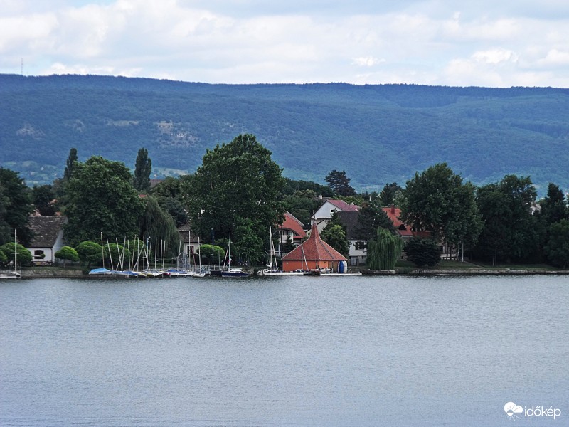 Tata,kikötő