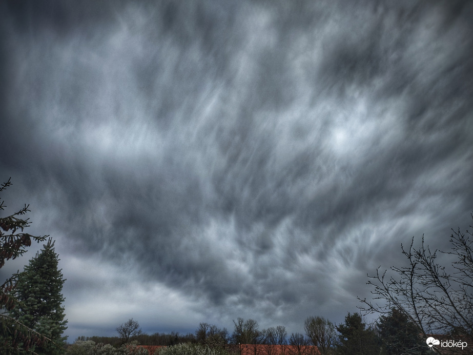 Mammák mutatják a délebbi tájak viszontagságait