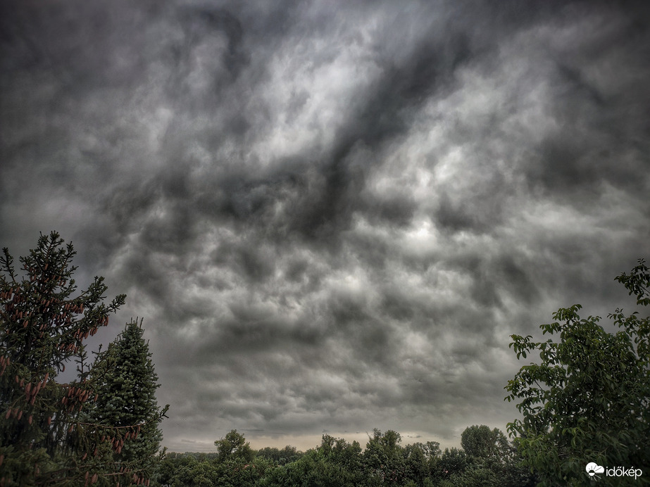 Szeles távozás a vihartól