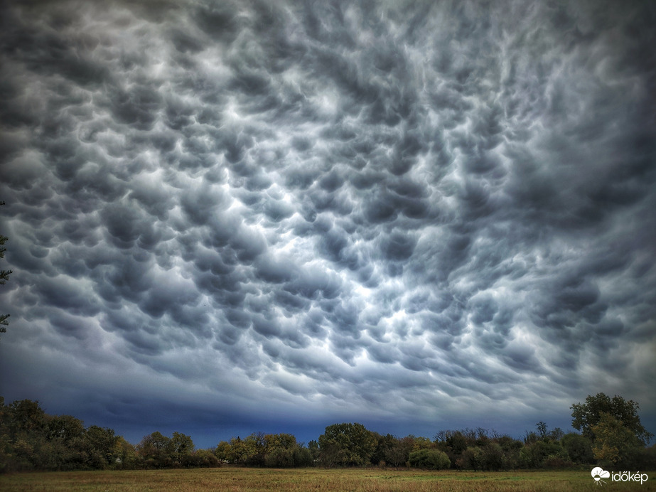 Búcsú a mammás káprázattól 