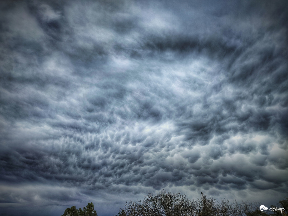 Hátulról se volt rossz a látvány