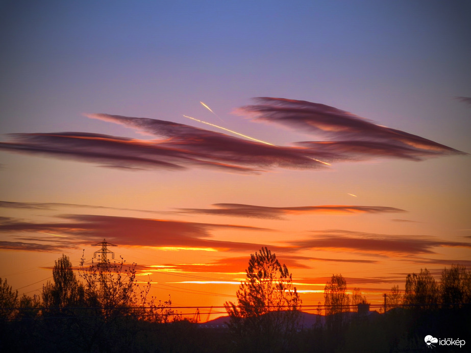 Altocumulus lenticularis