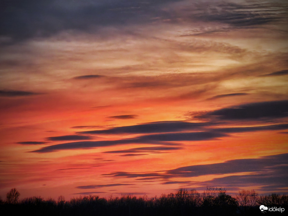 Altocumulus lenticularis