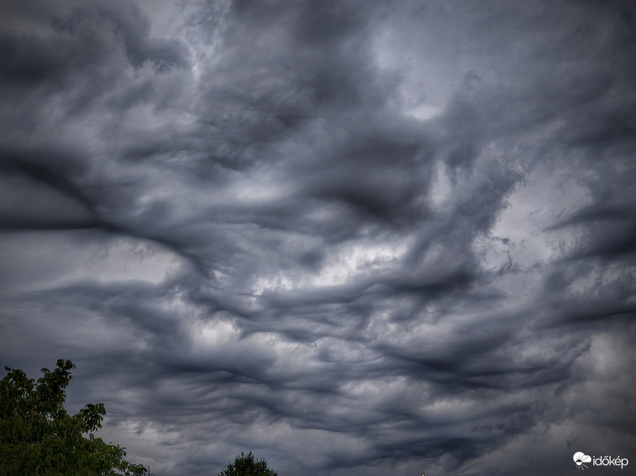 Asperatus műsor az eső előtt