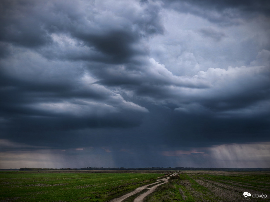 Nem is olyan messze egy zápor is kipattant