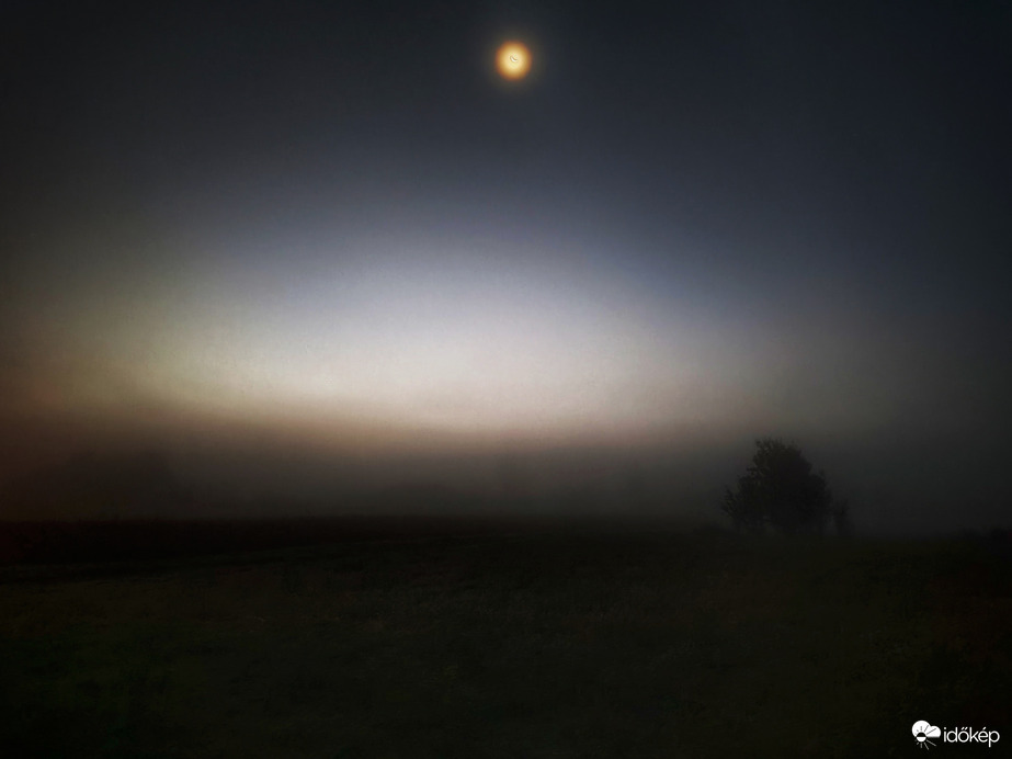 Misztikumba rejtőző őszi korai órában