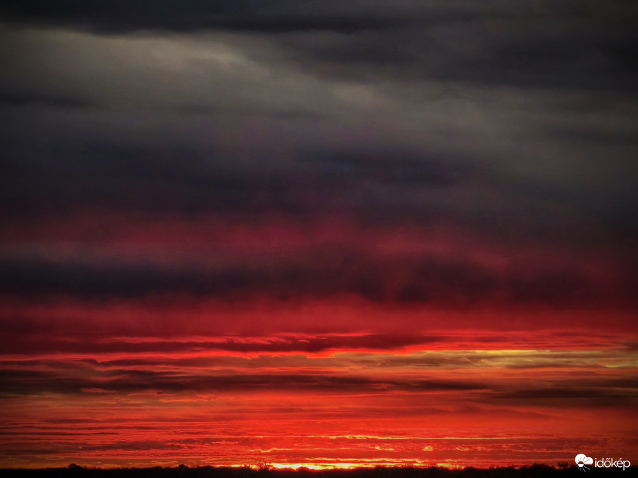 Parázslik az ég alja