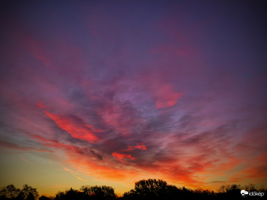 Pirkadati színek előbújása