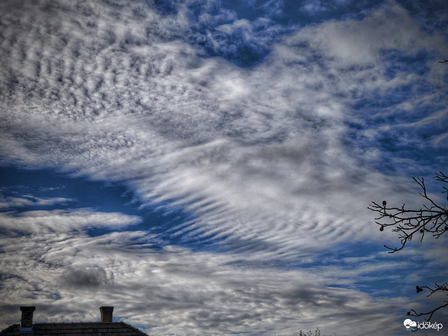 Középszintű felhővarázs a front után