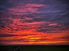 Ősz végi alkonyati lángtenger