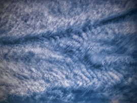 Decemberi felhőszövet