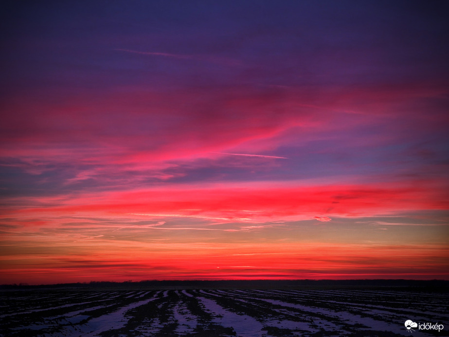 Újévi alkonyat tündöklése