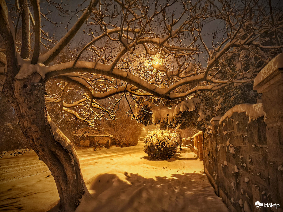 Mesés havas látvány zárásaként