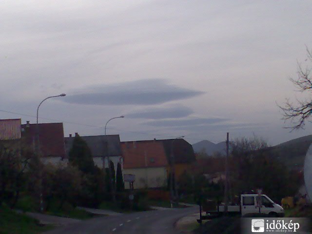 Altocumulus lenticularis