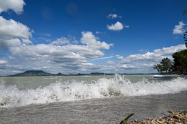 Hullámos 