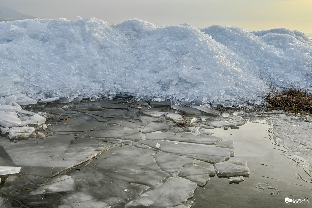 Torlaszok ès táblák 