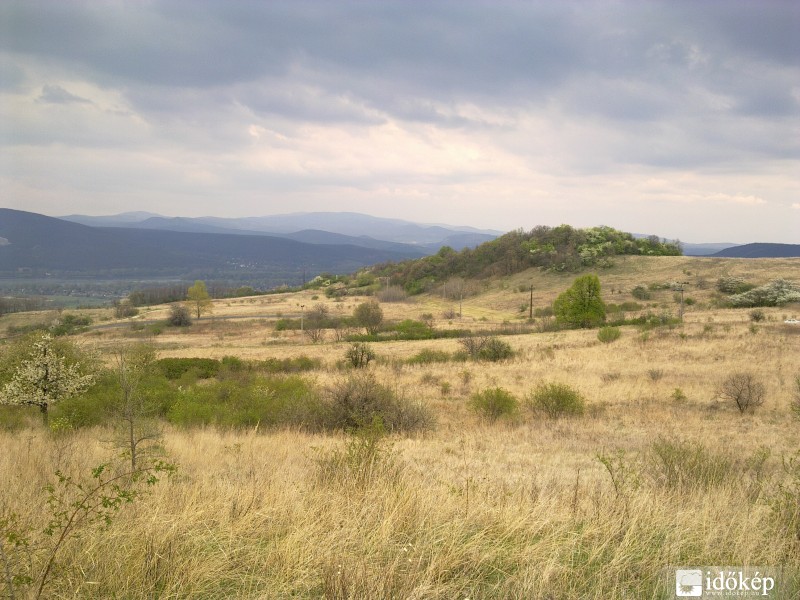 kora tavaszi panoráma