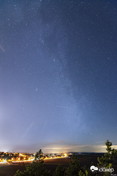 Éjjeli égbolt tegnap Székesfehérvár felett