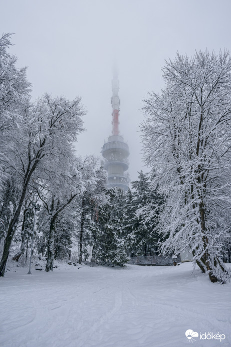 Kékestetői TV Torony, avagy a tényleges felhőkarcoló, miután tegnap szó szerint a felhőkbe ért. 