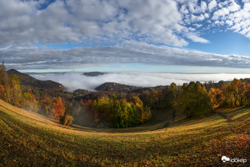 Látványos őszi panoráma Normafán fotózva. 