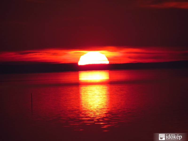 Akárcsak egy nyári kép- szigligeti naplemente, karácsonykor :)