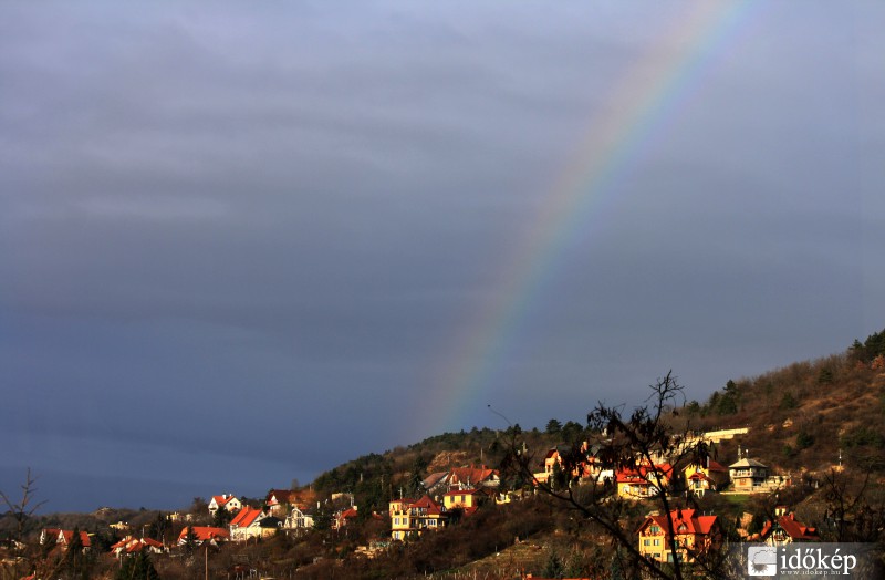 Szivárványos jó reggelt Budaörs!