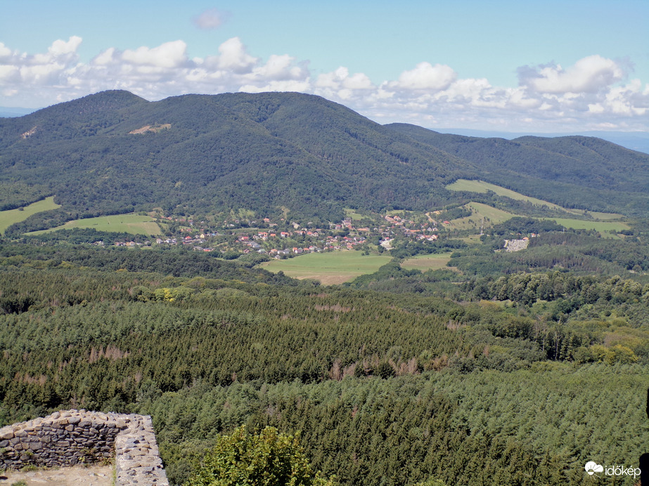 Salgó váránál a kilátás 1.