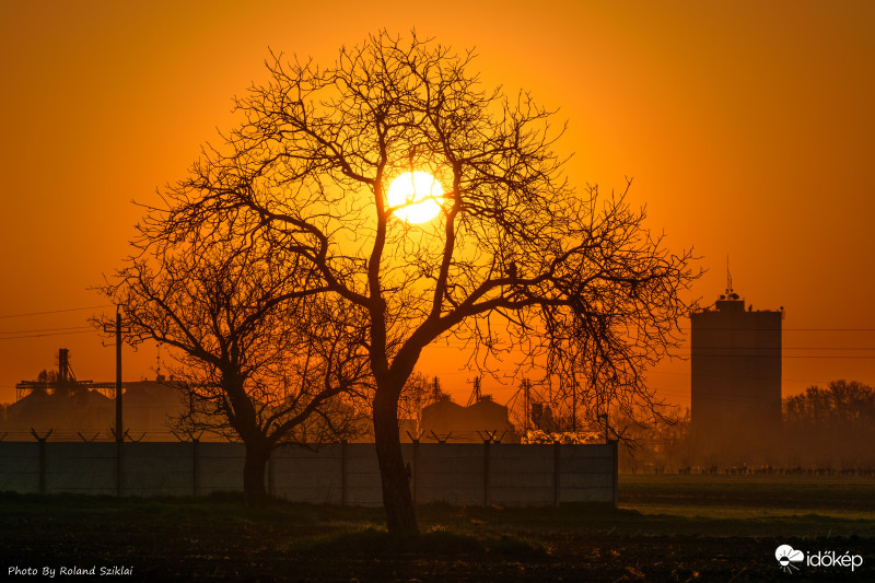 Napkelte a mi Empire State Building-ünknél! 