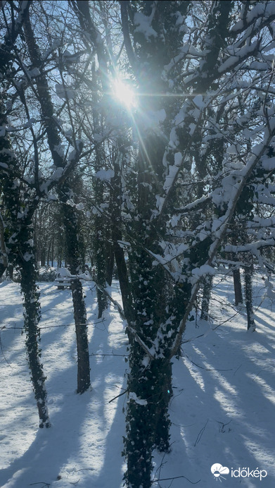 Bekukucskált a nap:)
