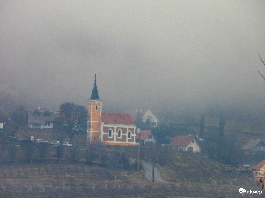 Ködbe zárva 