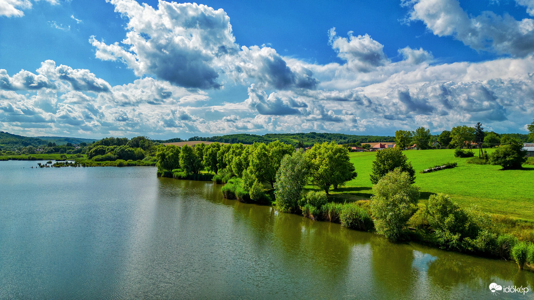 Egeraracsai horgásztó 