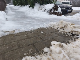 2-3 mm fagyott eső réteg 