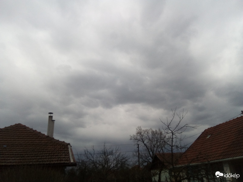 Viharfelhők Békés felett.